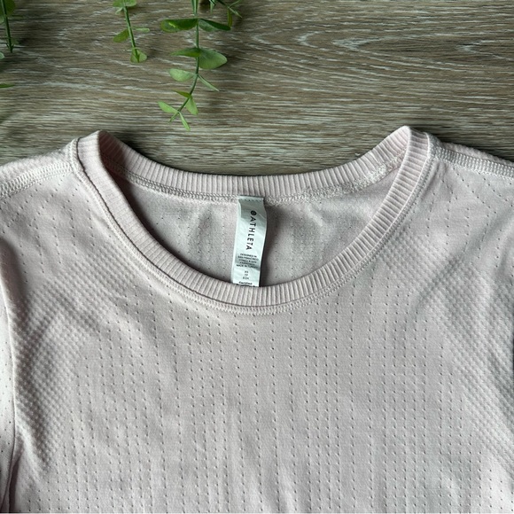 Athleta Light Pink Seamless In Motion Top - Picture 3 of 4